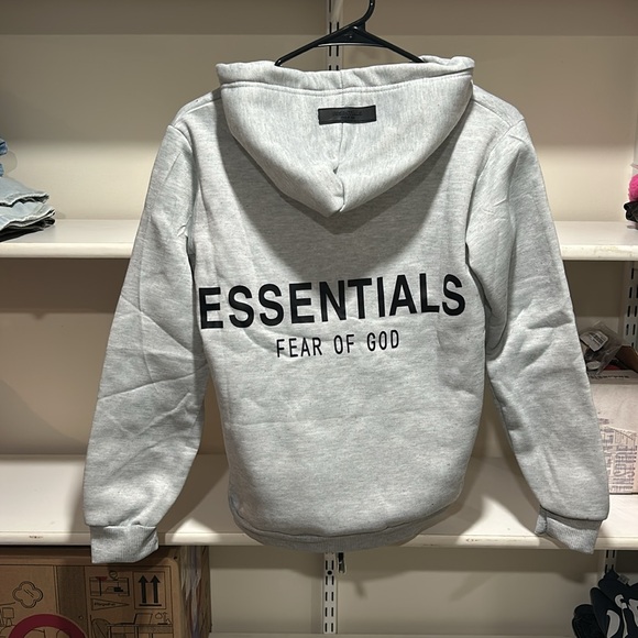 NWOT Men’s Essentials Hoodie - Picture 2 of 2